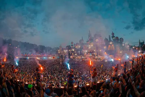 Festival Blue Hour Stage Wallpaper 4K